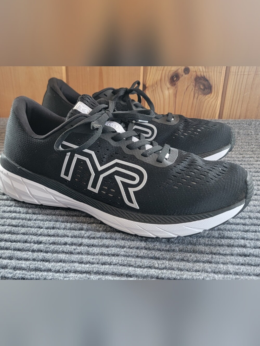 TYR RD-1 MEN'S RD-1X RUNNER Size 13, Black And WHITE